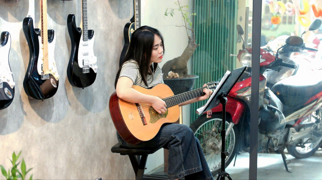 hoc-dan-guitar-binh-tan