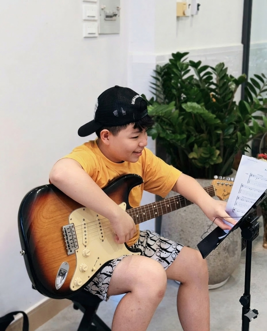 hoc-guitar-dien-thieu-nhi-tan-phu