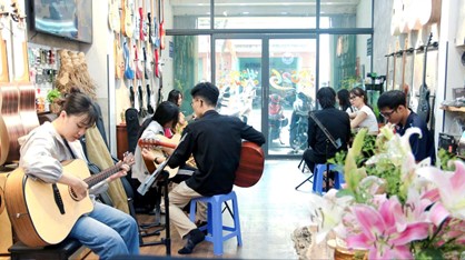 HỌC GUITAR QUẬN PHÚ NHUẬN – ĐỒNG TÂM ACADEMY
