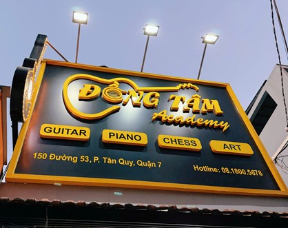 HỌC GUITAR ĐIỆN QUẬN 7 TPHCM